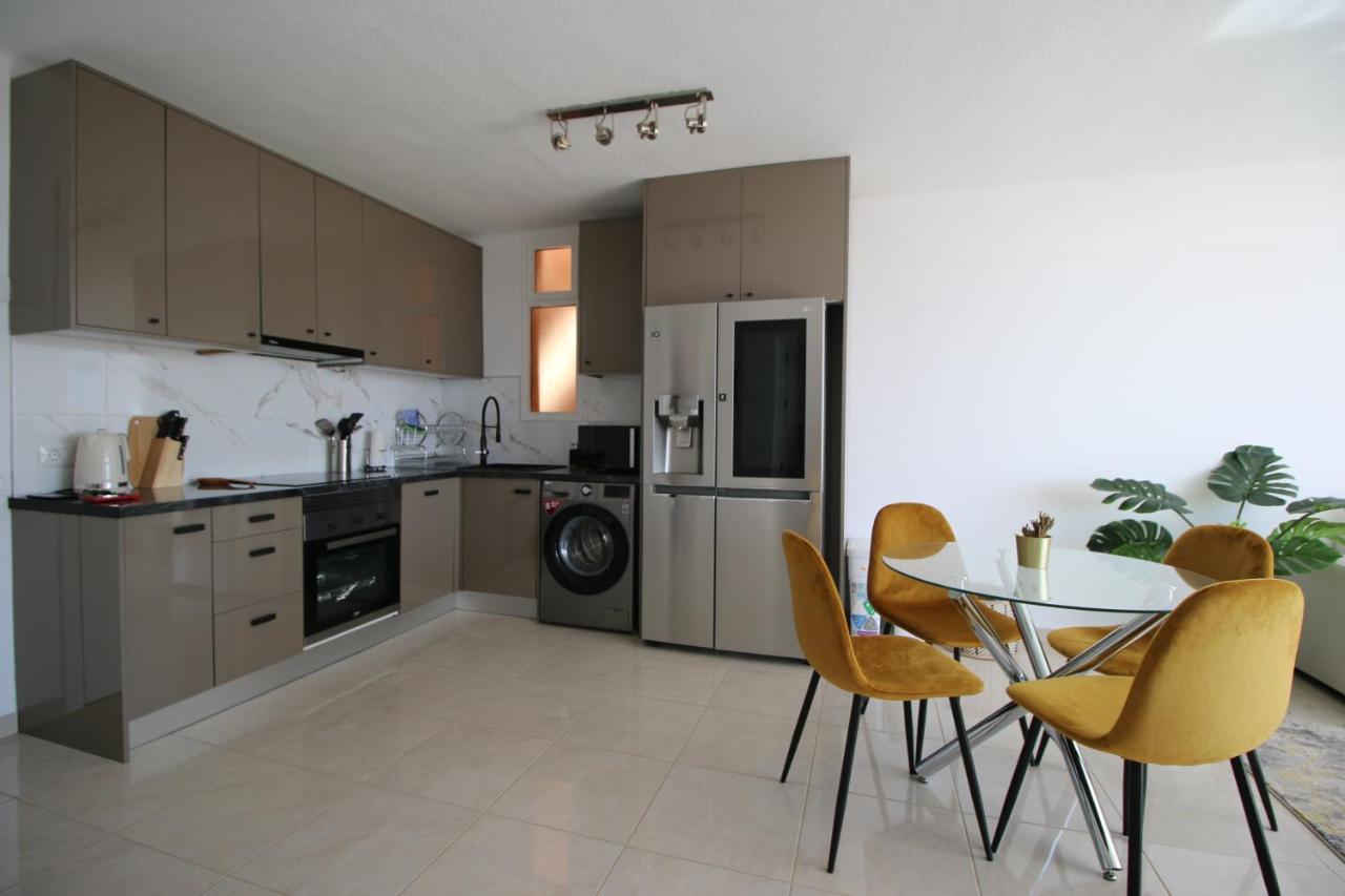 Casita Maria - Luxurious 1-Bedroom Apartment With Sea Views And Pool San Miguel de Abona Exterior foto