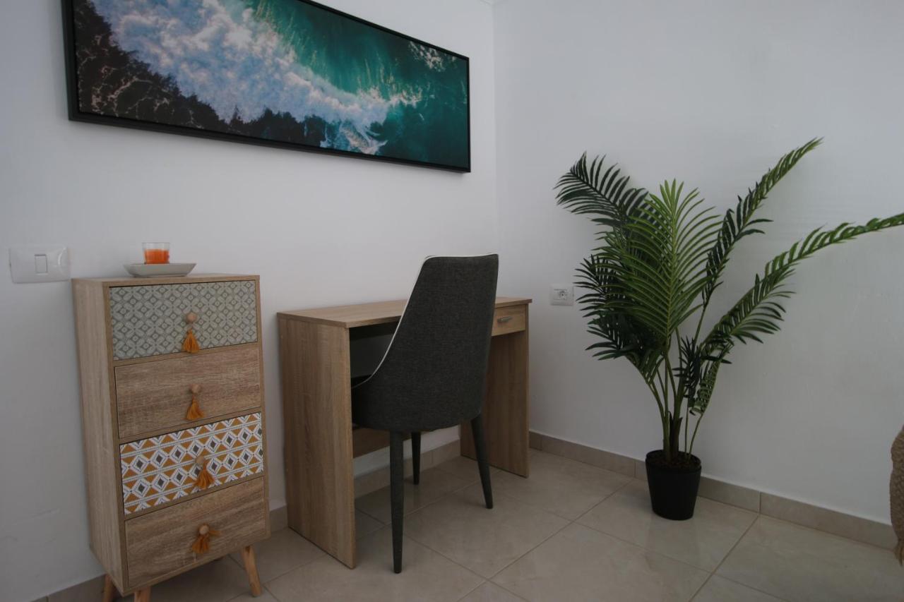 Casita Maria - Luxurious 1-Bedroom Apartment With Sea Views And Pool San Miguel de Abona Exterior foto
